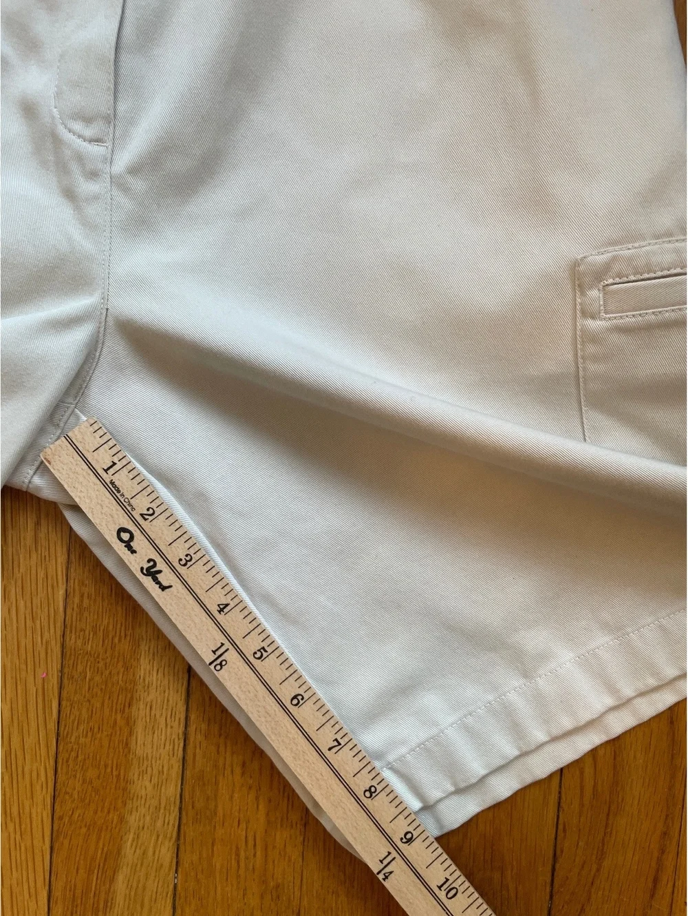 L.L. Bean Women's Khaki Short Original Fit Size 10 100% Cotton Preppy Bermuda